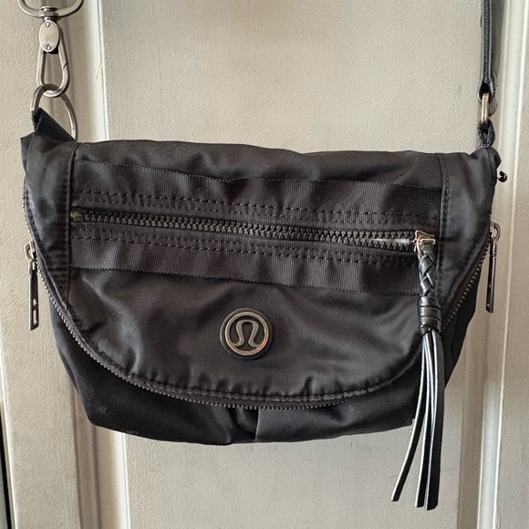 lululemon athletica Handbags - Lululemon Purse